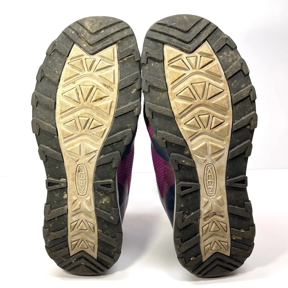 Keen Shoes Wanduro Waterproof Hiking Shoe‎ Size 7 Youth